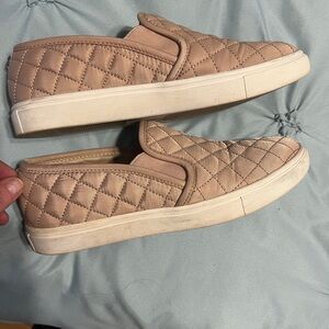 Steve Madden casually slip on sneaker